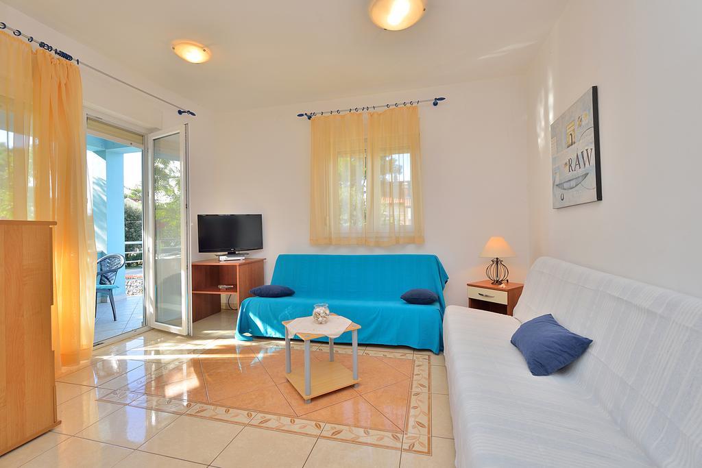 Sara Apartments Петрчане Номер фото