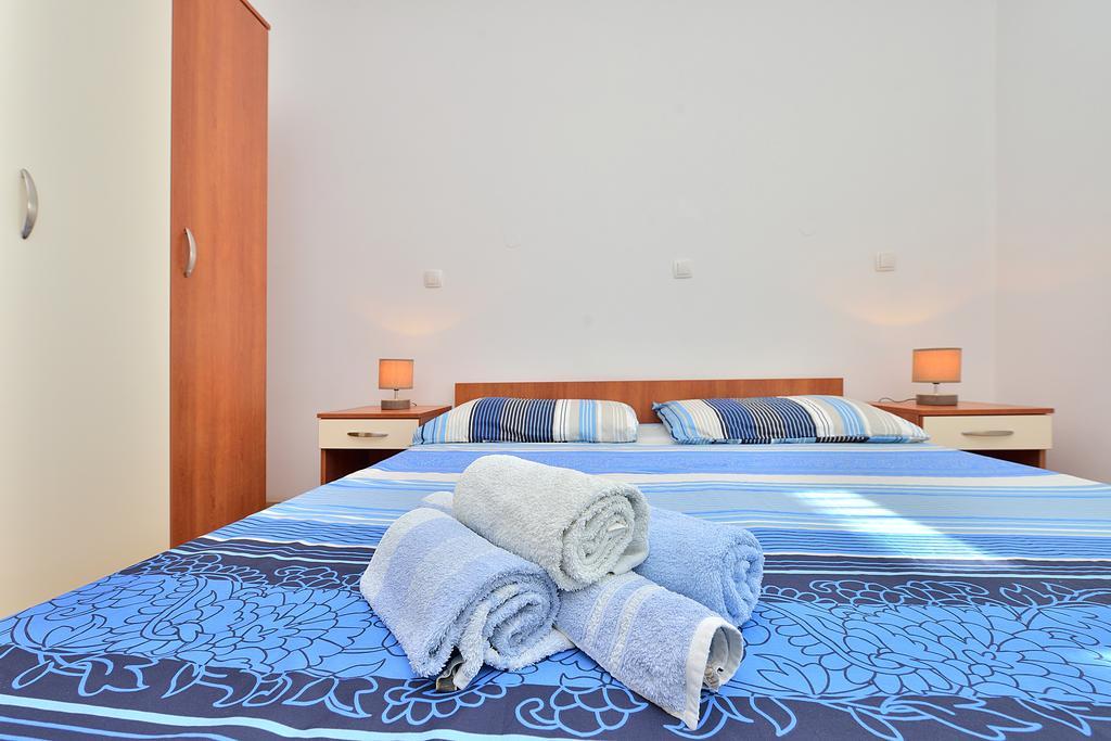 Sara Apartments Петрчане Номер фото