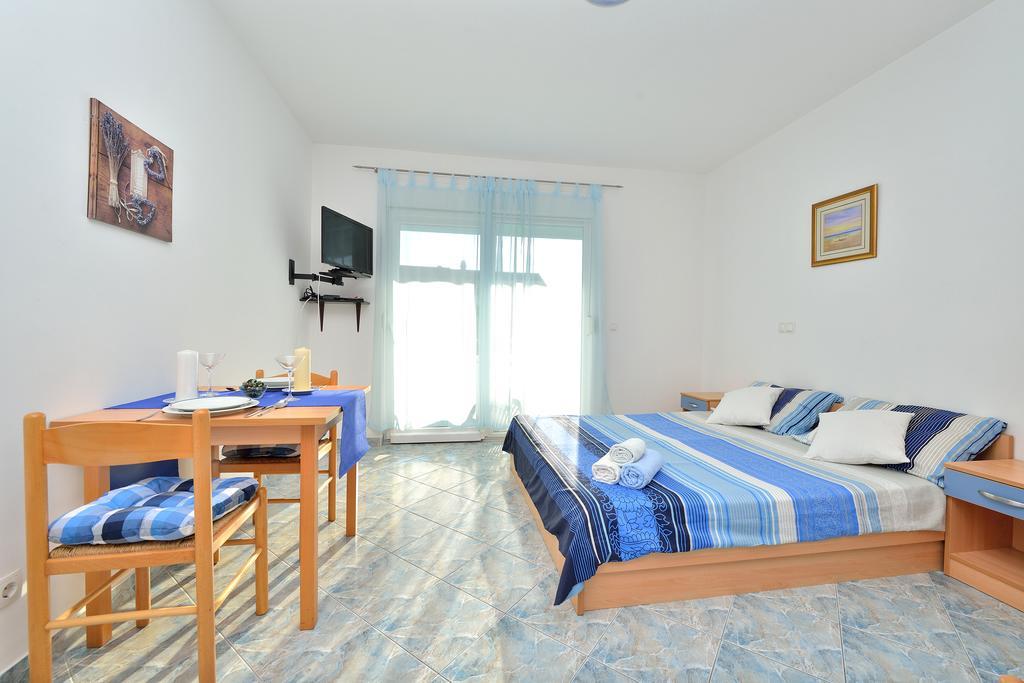 Sara Apartments Петрчане Номер фото